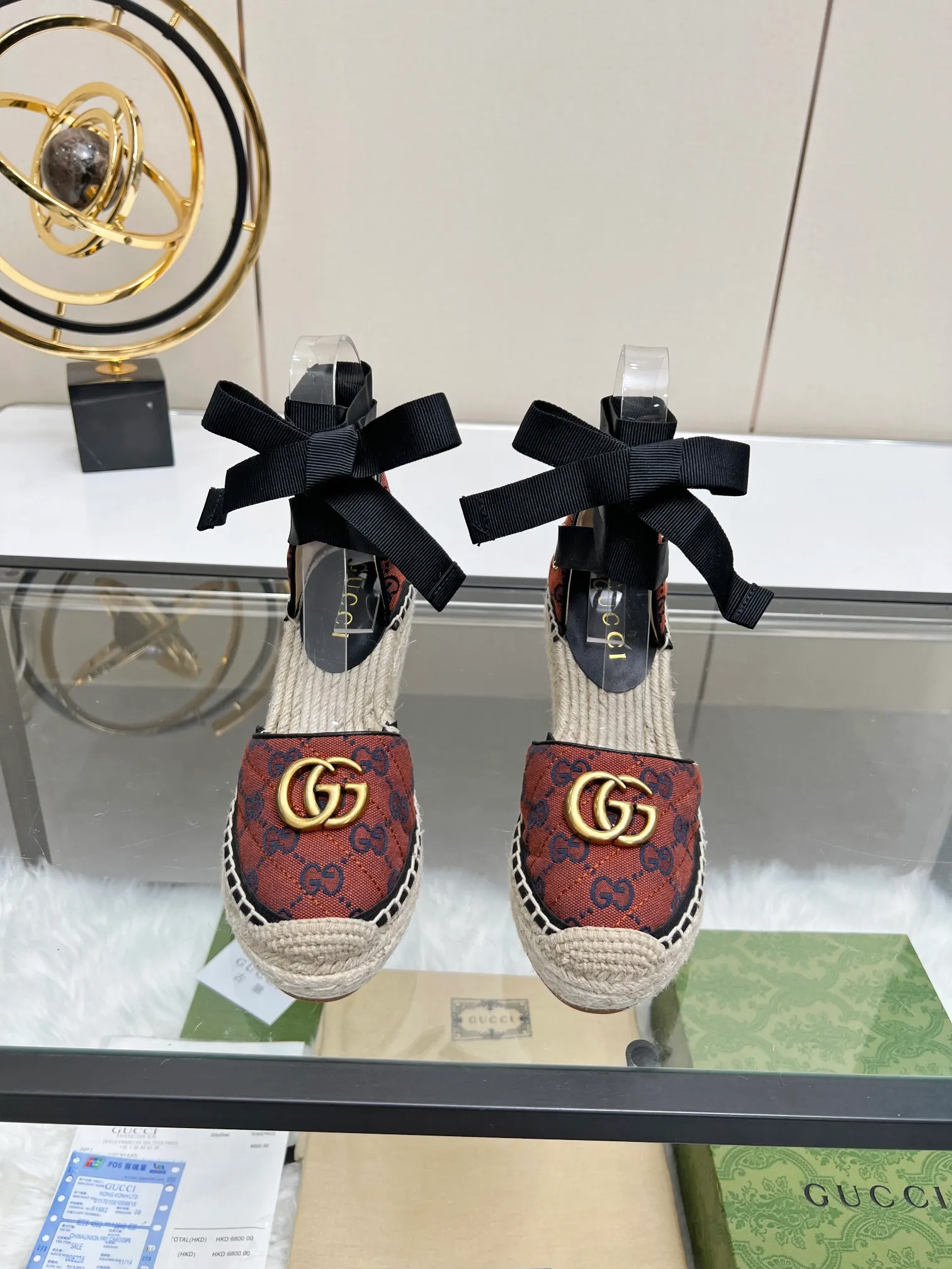 👟👟Ex-factory price 440👟👟 GUCCI wedge fisherman sandals, thick-soled straw, high-end quality, fabric: double G fabric, electric embroidery, lining: mixed sheepskin lining, yardage: 35 ~ 42, color: light blue. Dear new and old customers, the picture has been updated, please transfer the image to change. The upgraded version of the wedge heel currently has more than 40 colors. Transfer the image and sell it.